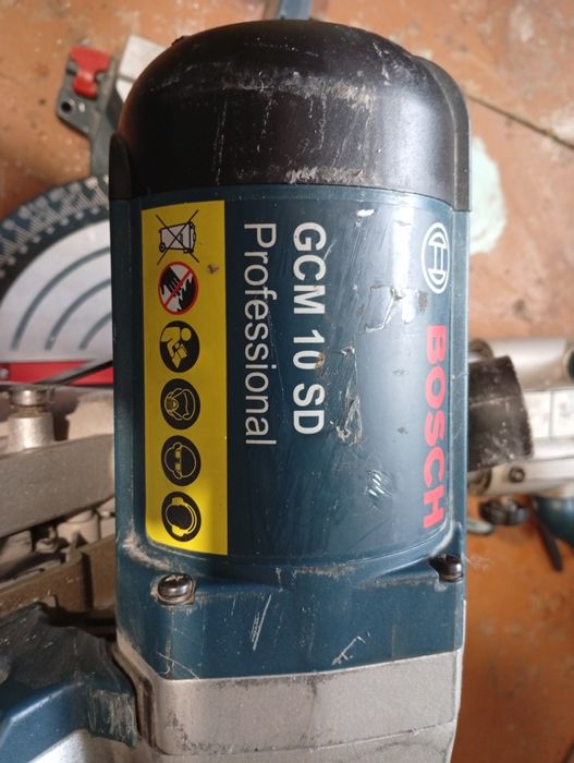 Продам торцовочную пилу