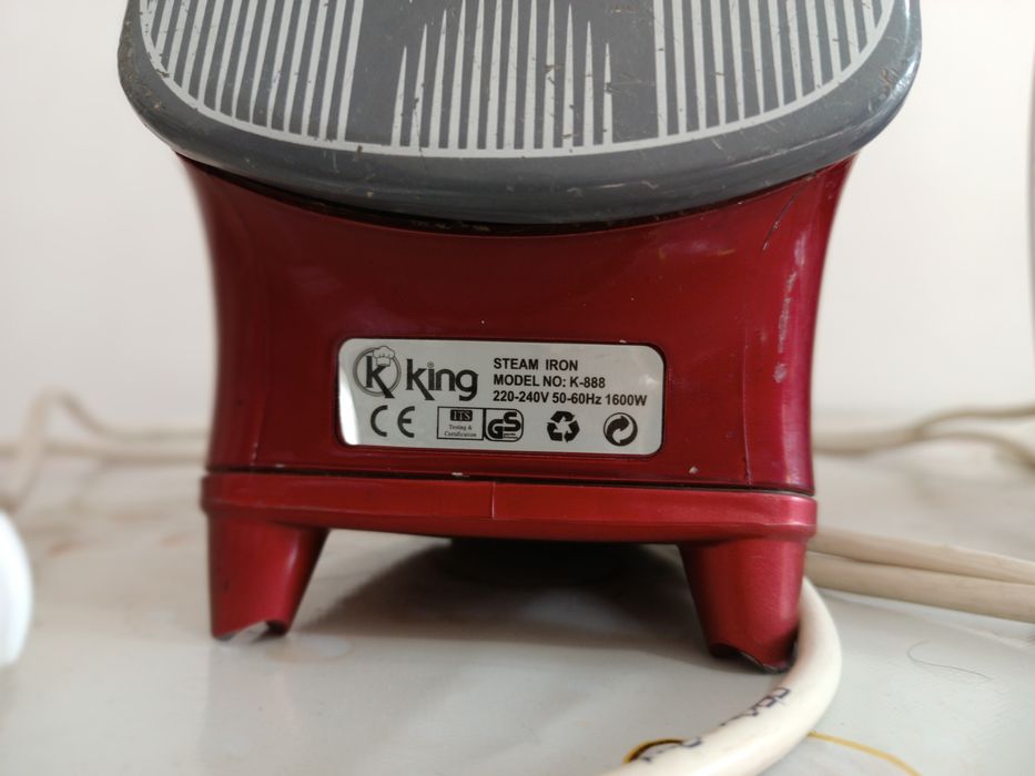 Продаю  Утюг , в отличном  рабочем  исправном  состоянии