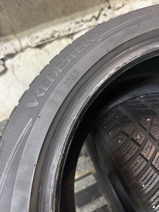 225/45/17 зимни гуми Vredestein 2броя (DOT23)