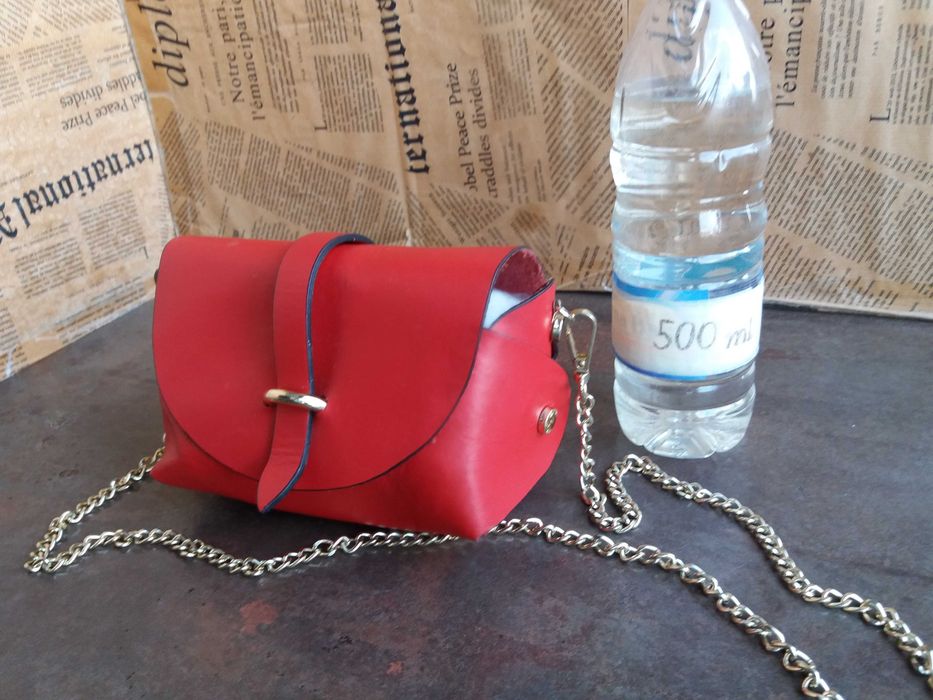 дамска чанта,малка червена,кожена чантичка-естествена кожа