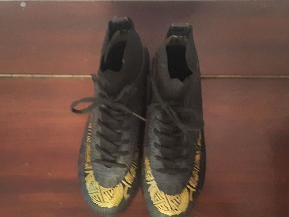 НАМАЛЕНИ! Футболни обувки - бутонки eu38 номер