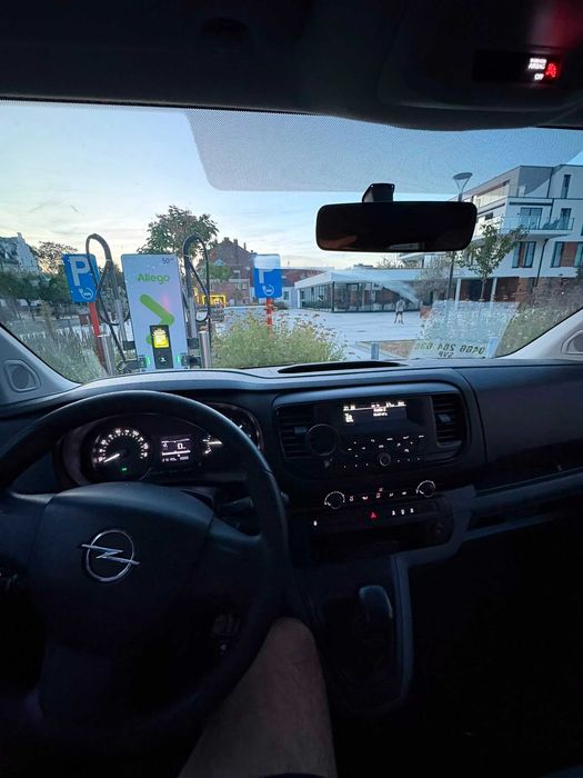 opel vivaro minibuz