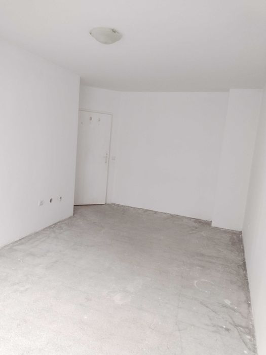 Продава се Тристаен апартамент в София, Център - 85 кв.м за 2118 €/кв.м - Снимка #1