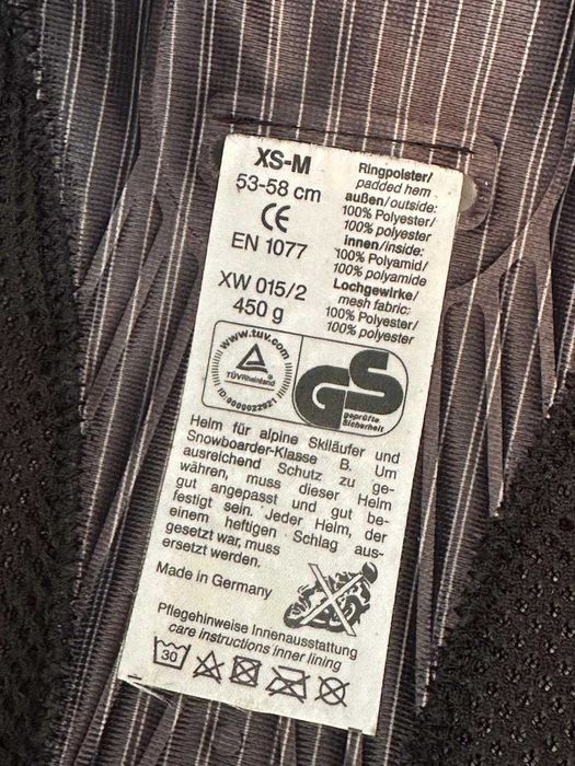 Casca schi UVEX marime 53-58 cu pernita pneumatica