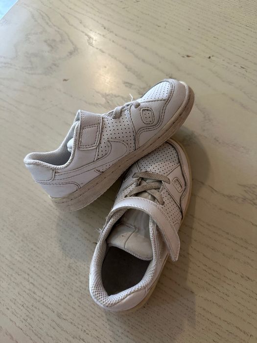 Детски обувки NIKE 26 номер