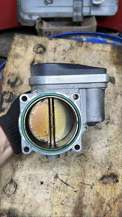 Дроссельная заслонка BMW e60 e90 e70 e65 e83 бмв дроссель