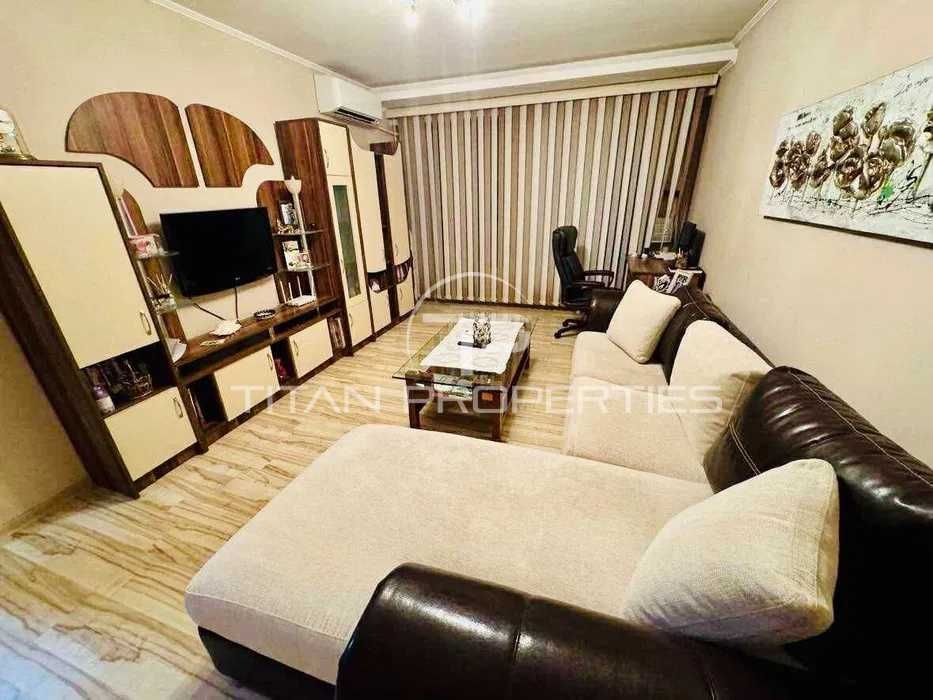 Тристаен обзаведен апартамент Пазарджик