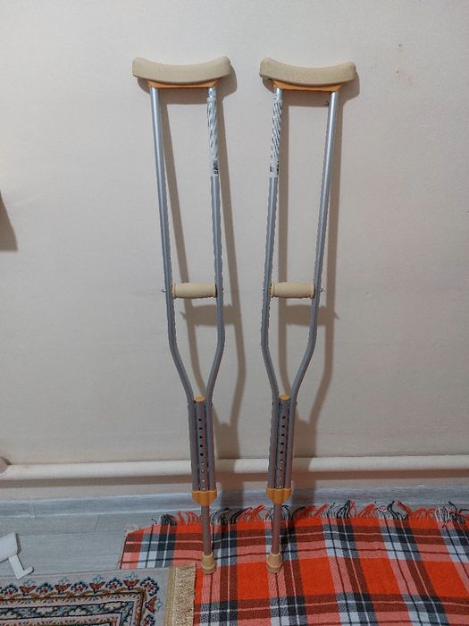 Костыль, балтақ.