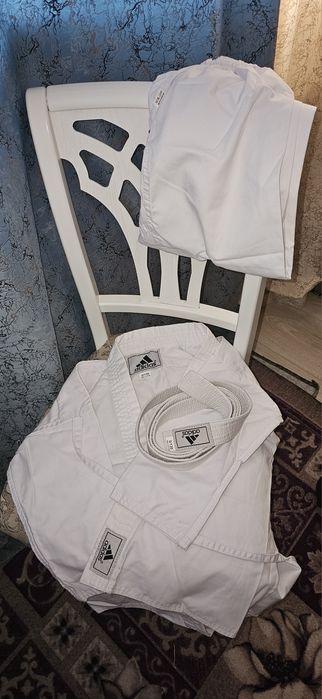 Продам кимоно,дзюдоги для дзюдо и карате.