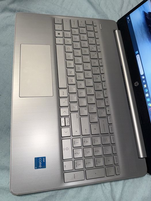 Laptop HP 15s-fq2039na