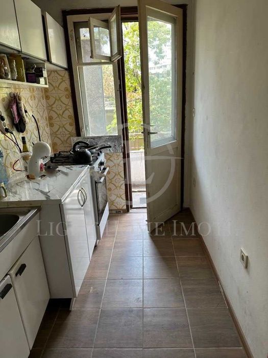 Продава се Четиристаен апартамент в Пловдив, Каменица 1 - 120 кв.м за 2250 €/кв.м - Снимка #2