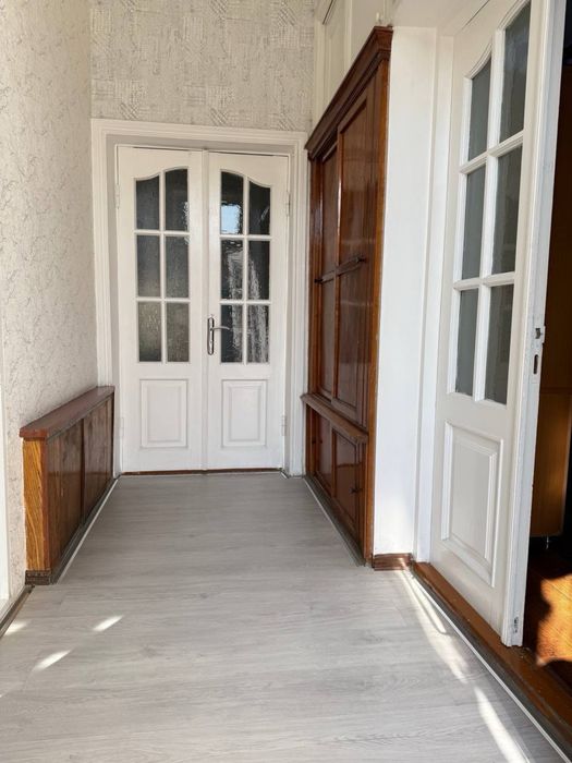 Сдается в аренду угловой дом по офис в центре!