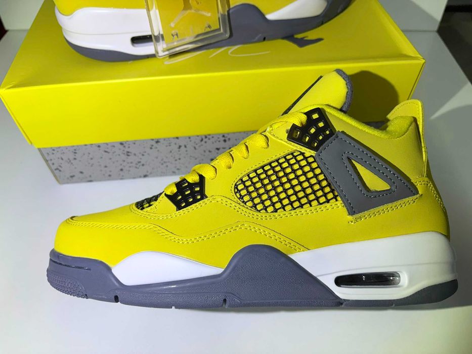 Nike Air Jordan 4 Retro Lightning