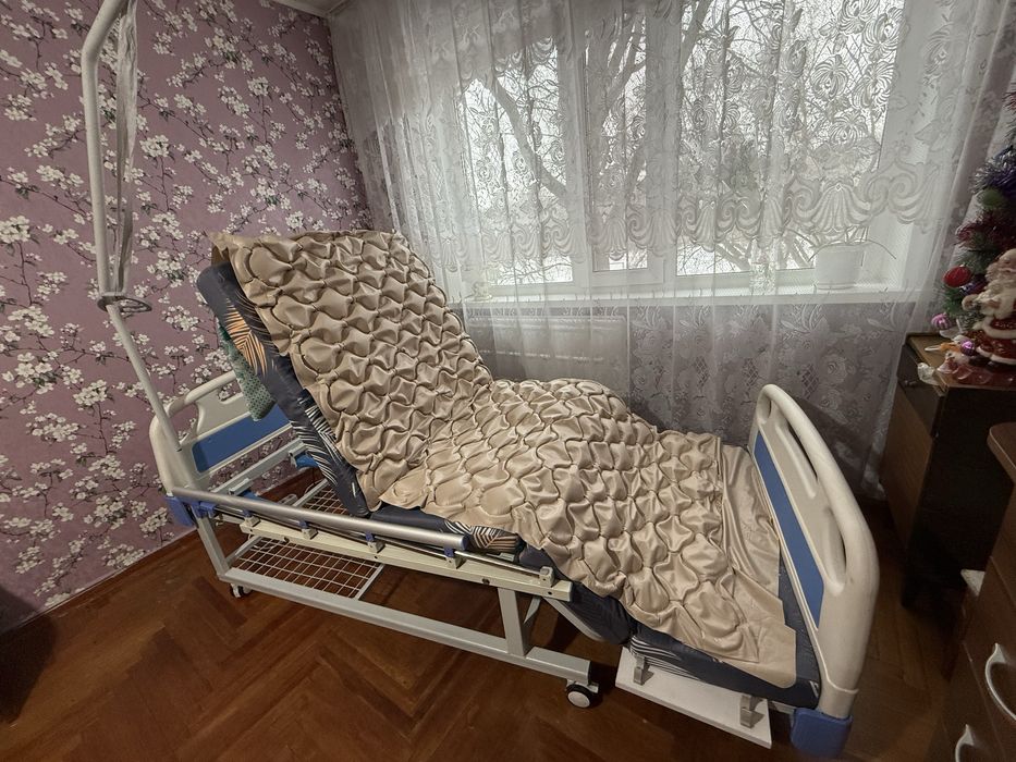 Продам медицинскую кровать