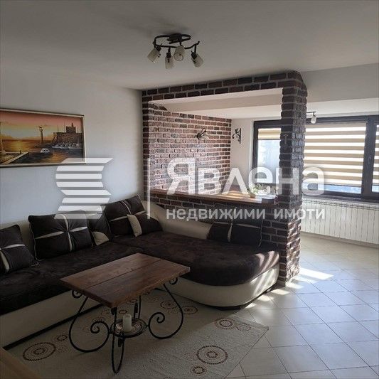 Дава се под наем Тристаен апартамент в Бургас, Възраждане - 97 кв.м за 767 € - Снимка #7