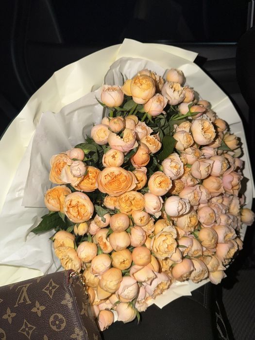 Желтые цветы продам