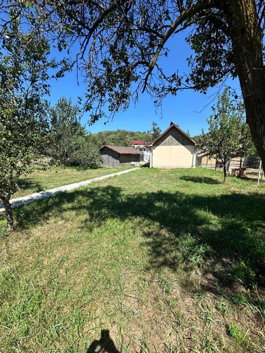 Spatiu comercial+teren