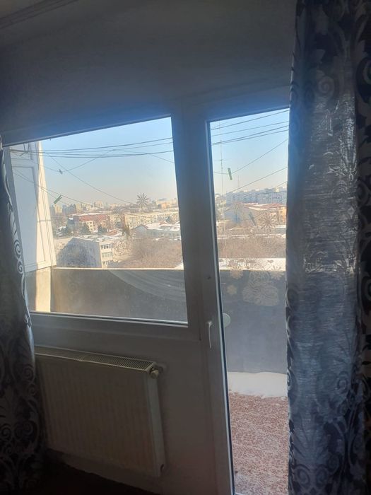 Apartament 3 camere de închiriat