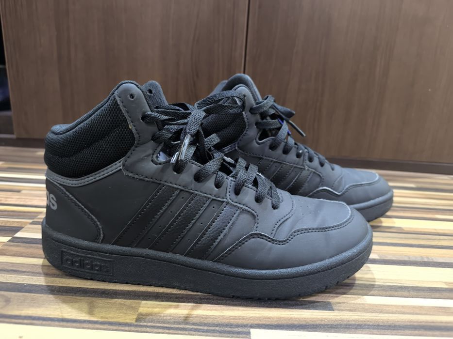 Високи маратонки Adidas 39 номер