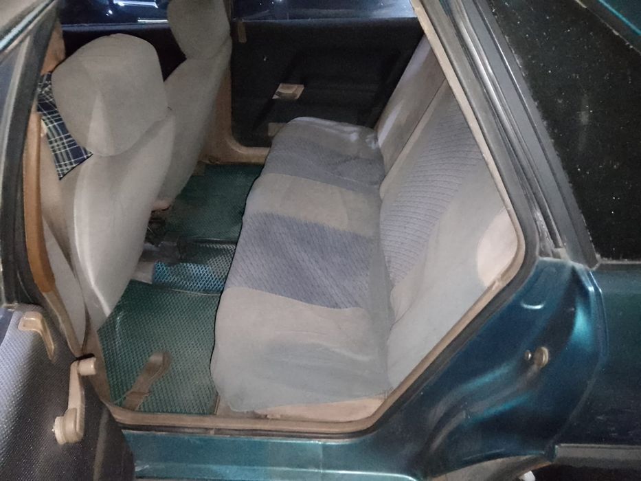 Продаю машину RENAULT21  1988 года