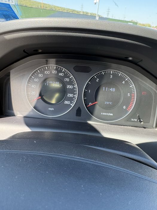 VOLVO XC60 2.4 D 2010