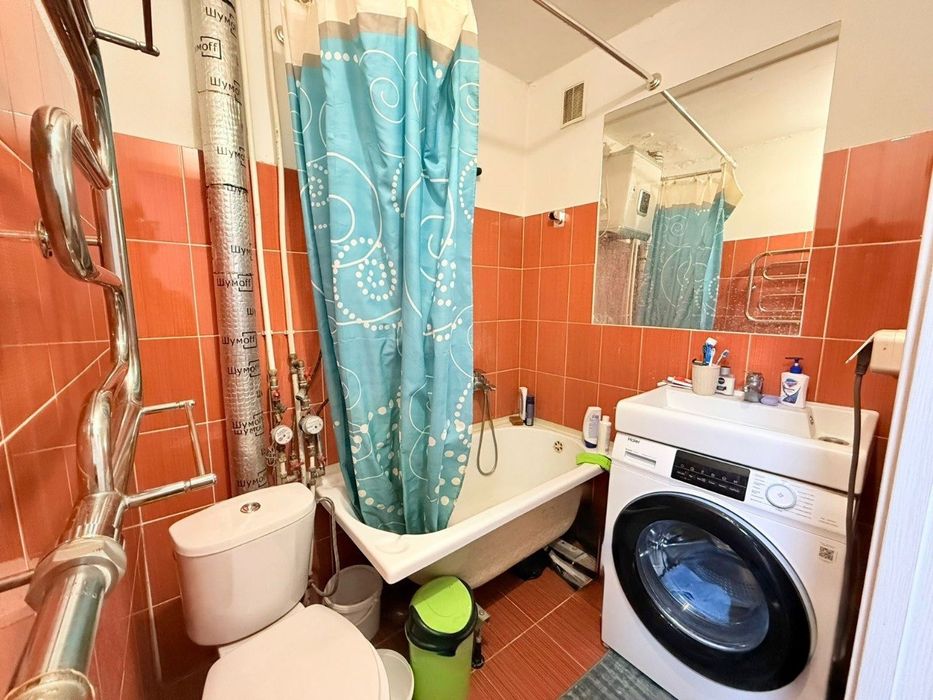 Продам 1-ком квартиру 9 мкр