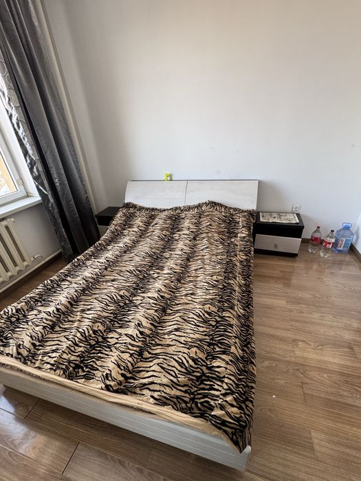 Продам спальную гарнитуру