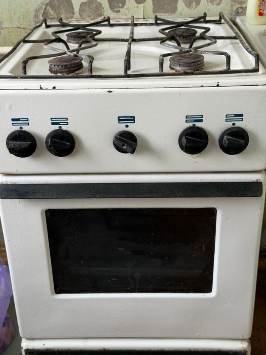 Срочно продам Шкаф и Газ плиту