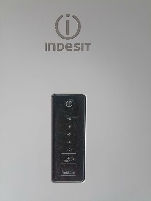 Холодильник INDESIT