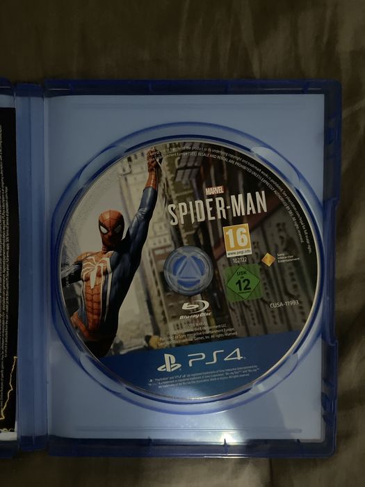 Vând joc de Ps 4 Spiderman 1 în stare perfectă
