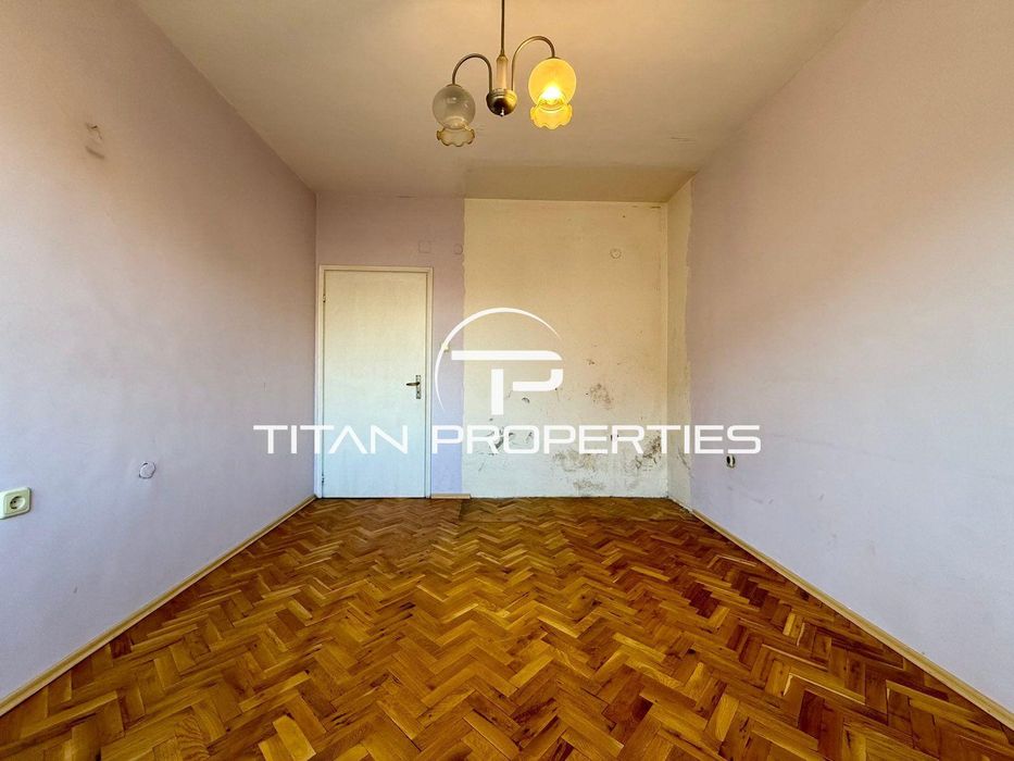 Ключ в агенцията! Тристаен апартамент в кв. Кършияка