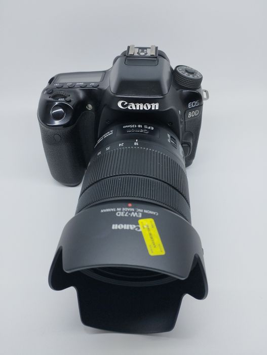 Canon EOS 80D Kit, yaxshi holatda