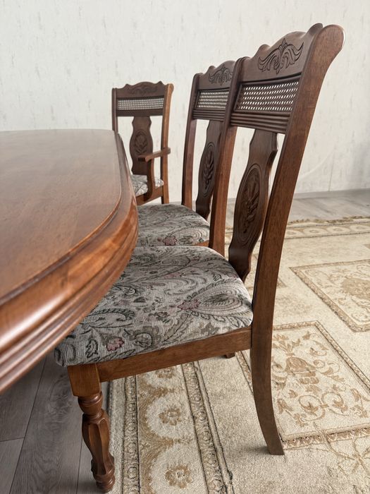 Продам стол +8 стульев