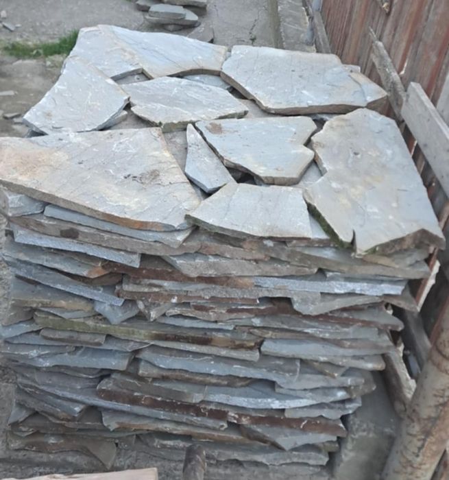 Piatra de placat vânăta