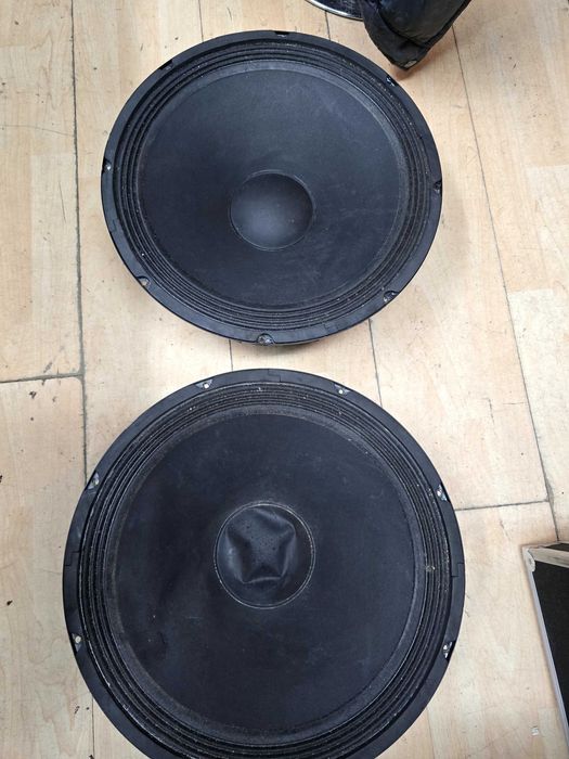 Difuzoare behringer eurolive