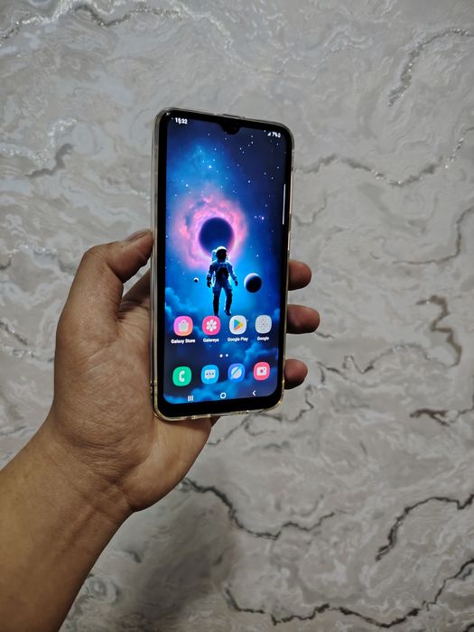 Samsung A20 sotiladi Holati ideal tinniq