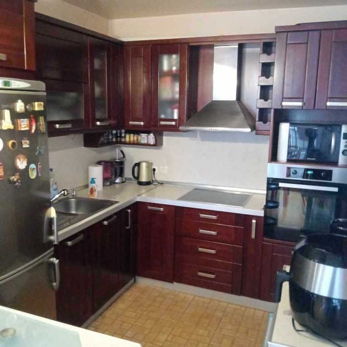 Апартамент с четири спални в район Чаталджа!