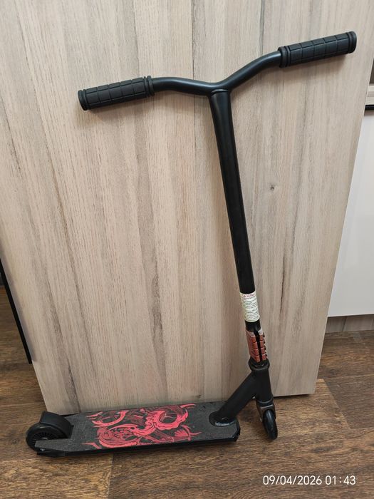 Продам самокат трюковой