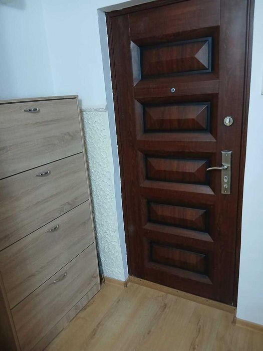Ap. 2 camere, decomandat, 2 bai, M21, etaj 1