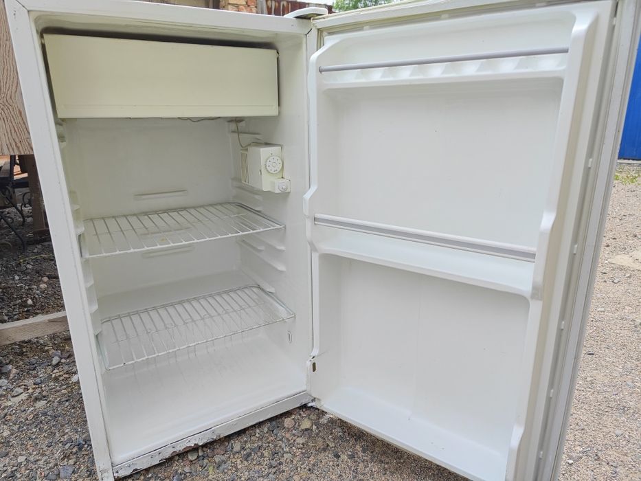 Холодильник рабочий