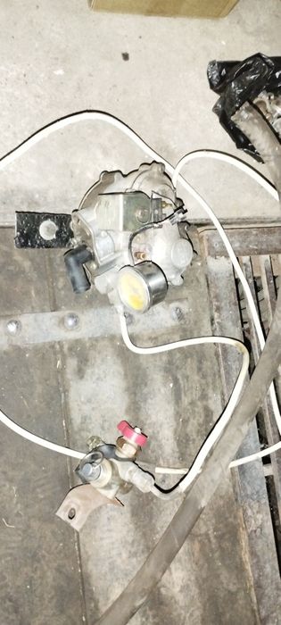 Продам комплект газ.оборудования(метан).