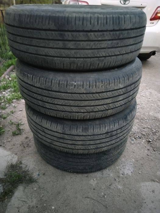 Продам летнюю резину 215/65/16