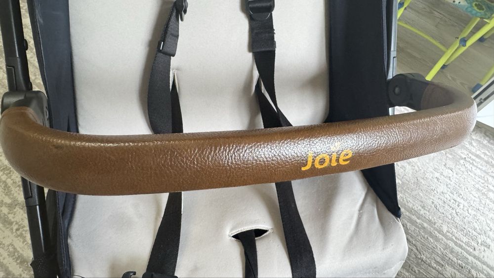 Коляска поогудочная JOIE
