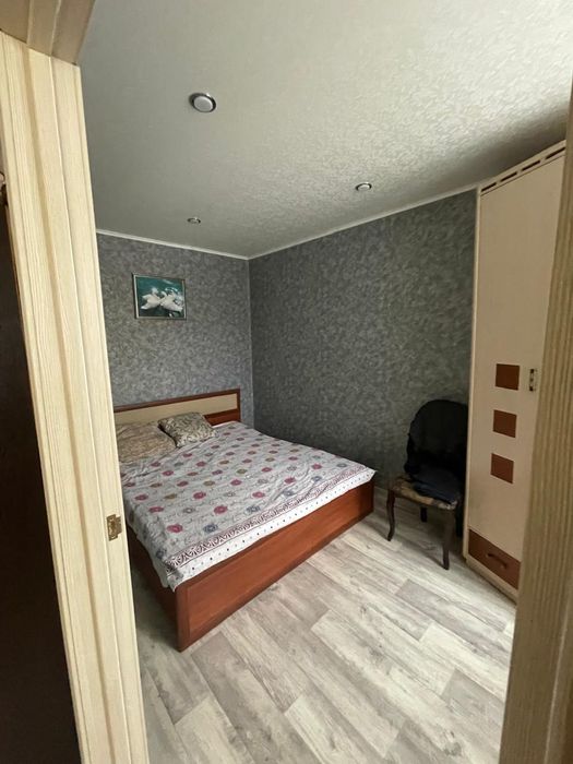 Продам 3 ех комн кв район СПутника