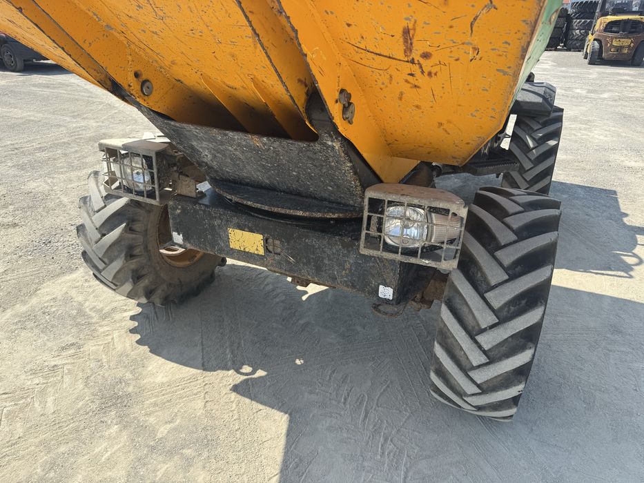 De vanzare sau da inchiriat Dumper cu cuva rotarive  JCB - 3 T