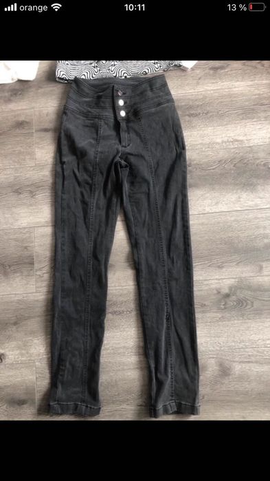 Blugi și cămașă dama s