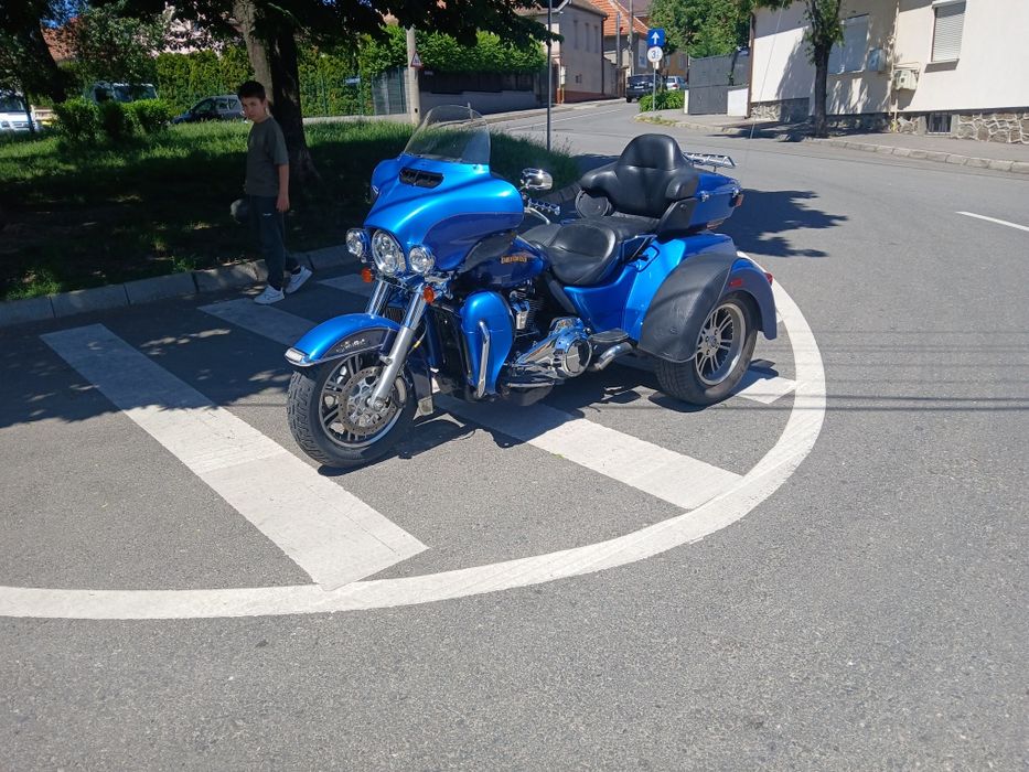 Trike Harley Davidson Tri Glide M8
