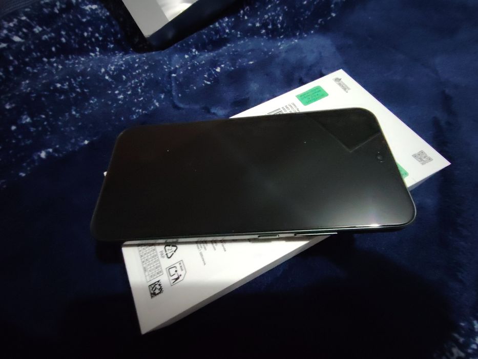 Oppo reno 14 f 5g..