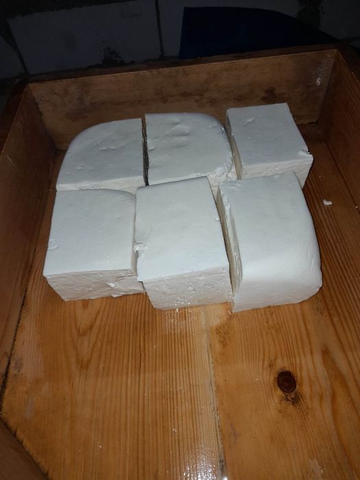 Brânză de oaie de vânzare 40 lei kg