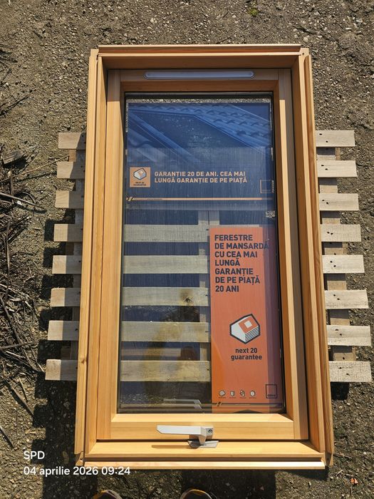 Geamuri mansardă Velux,Dakea.